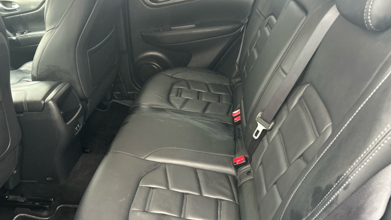 Nissan Qashqai 1.3 DiG-T 160 Tekna+ 5dr Petrol Hatchback